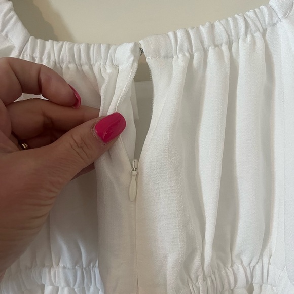 NEW! BP Brand White Rich
Balloon Sleeve Lined Mini Dress
Size Junior's Small - Picture 9 of 15